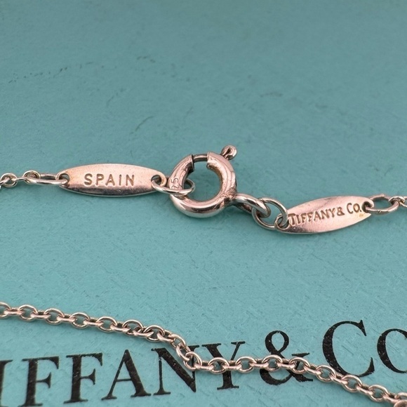 Tiffany & Co. 20mm Black Jade Bean Necklace Elsa Peretti, Sterling Silver 🖤 - Picture 7 of 8